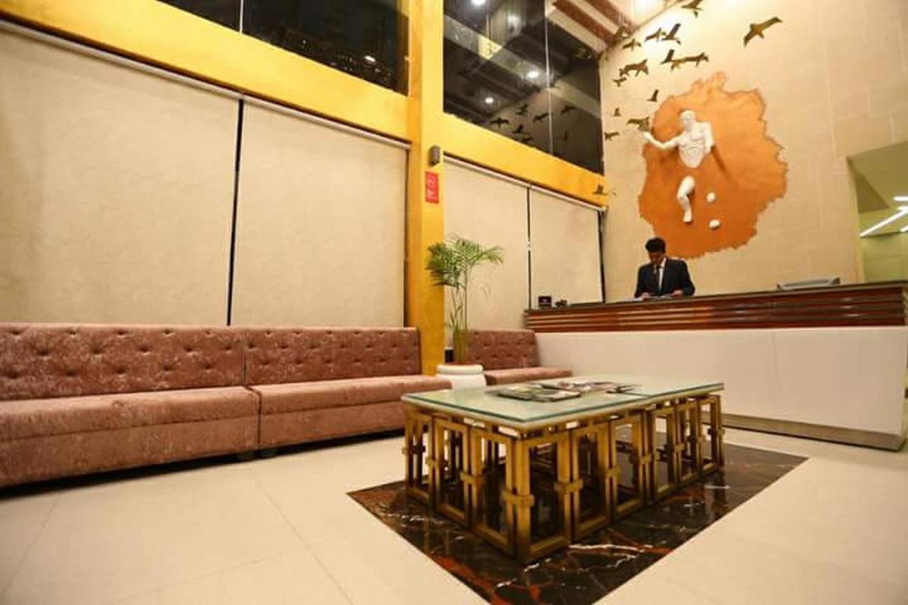 Hotel Eleven Heights ,Bhopal Exterior foto