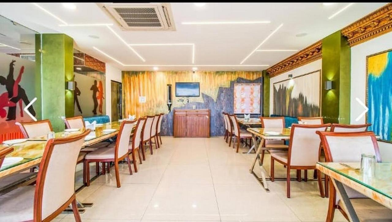 Hotel Eleven Heights ,Bhopal Exterior foto