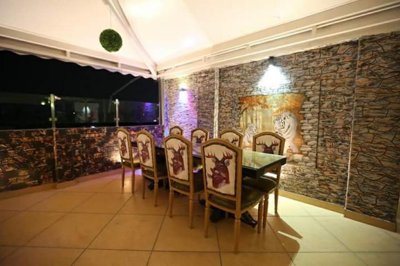 Hotel Eleven Heights ,Bhopal Exterior foto
