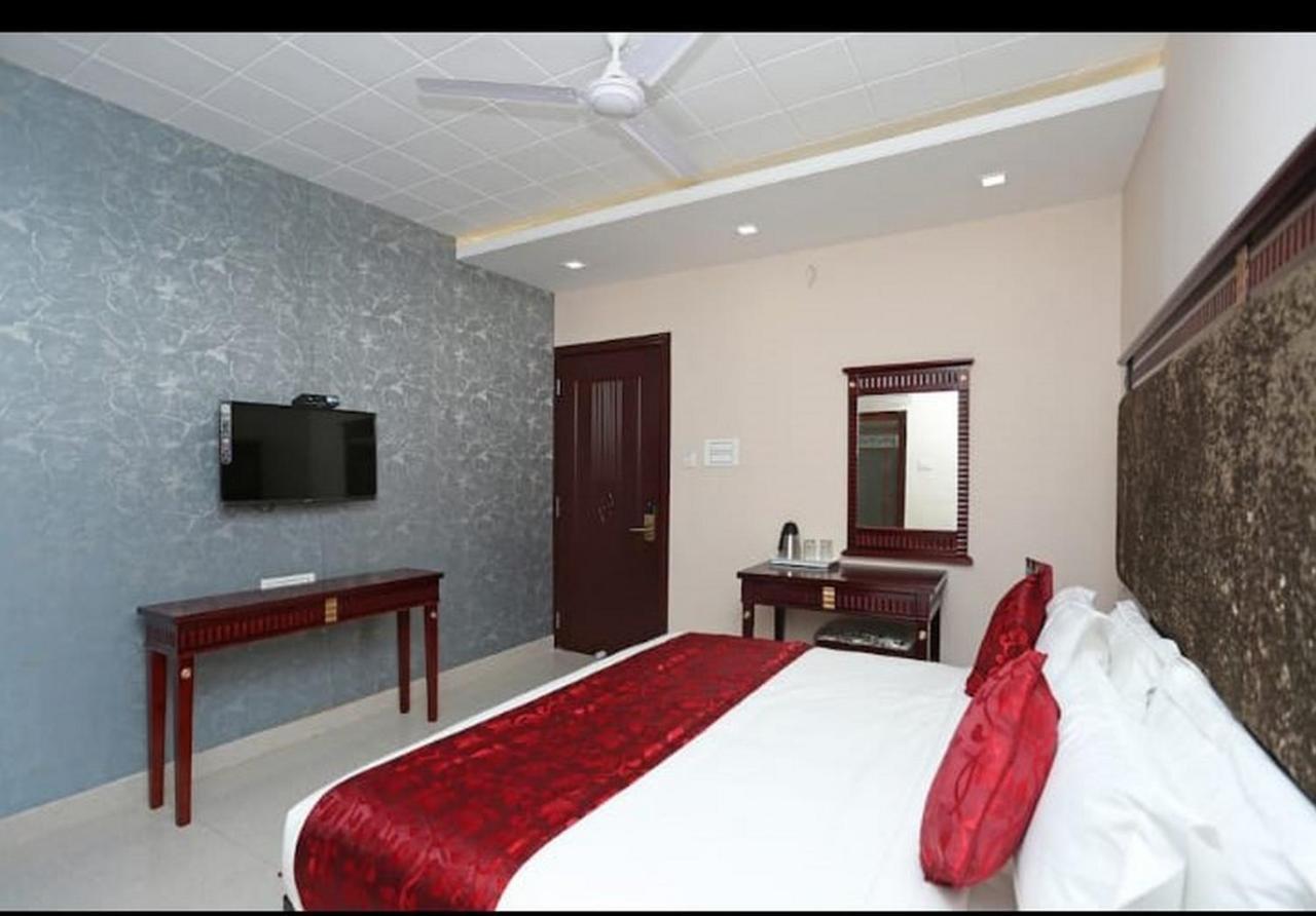 Hotel Eleven Heights ,Bhopal Exterior foto